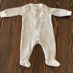 Carter’s 3 mos unisex sleeper. In great condition